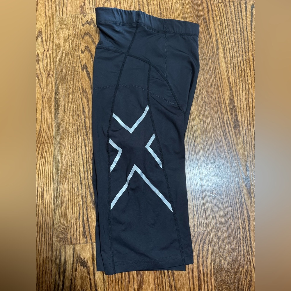 2XU Women's postpartum high waist figure flattering support compression shorts - Picture 2 of 5
